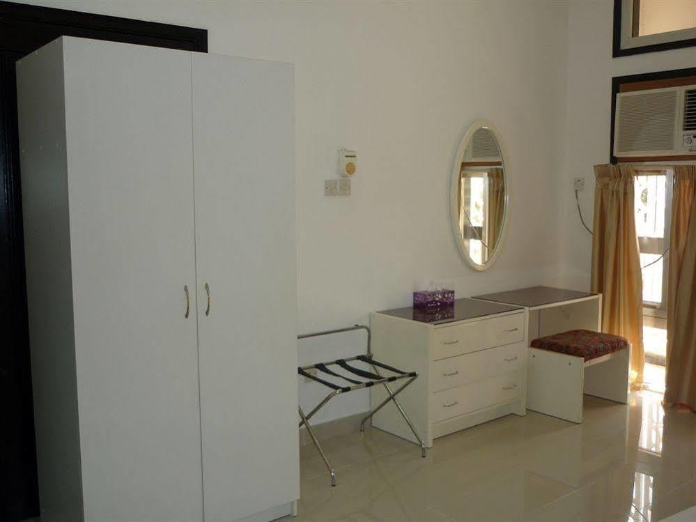 Qurum Beach Hotel Muscat Exterior photo