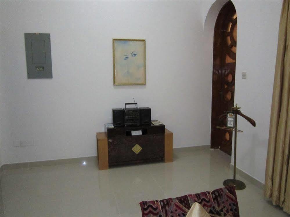 Qurum Beach Hotel Muscat Exterior photo