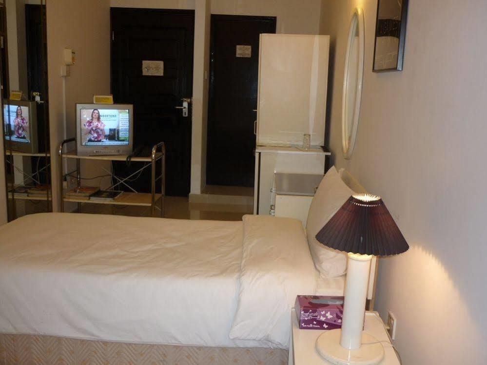 Qurum Beach Hotel Muscat Exterior photo